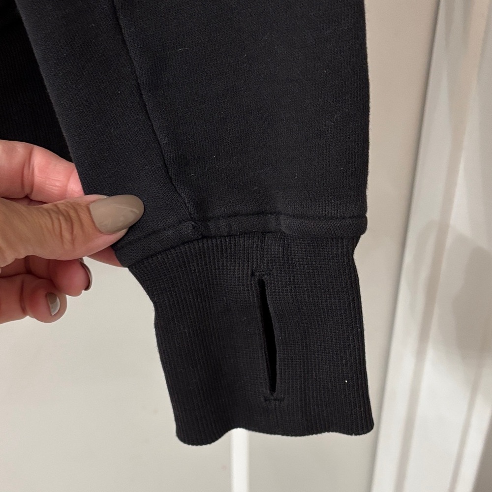 Lululemon Women's Black Scuba Hooded Jacket - Picture 2 of 5